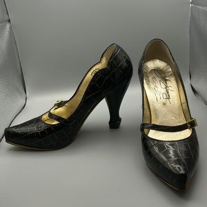 John Fluevog Body Parts Pump Black. 6.5